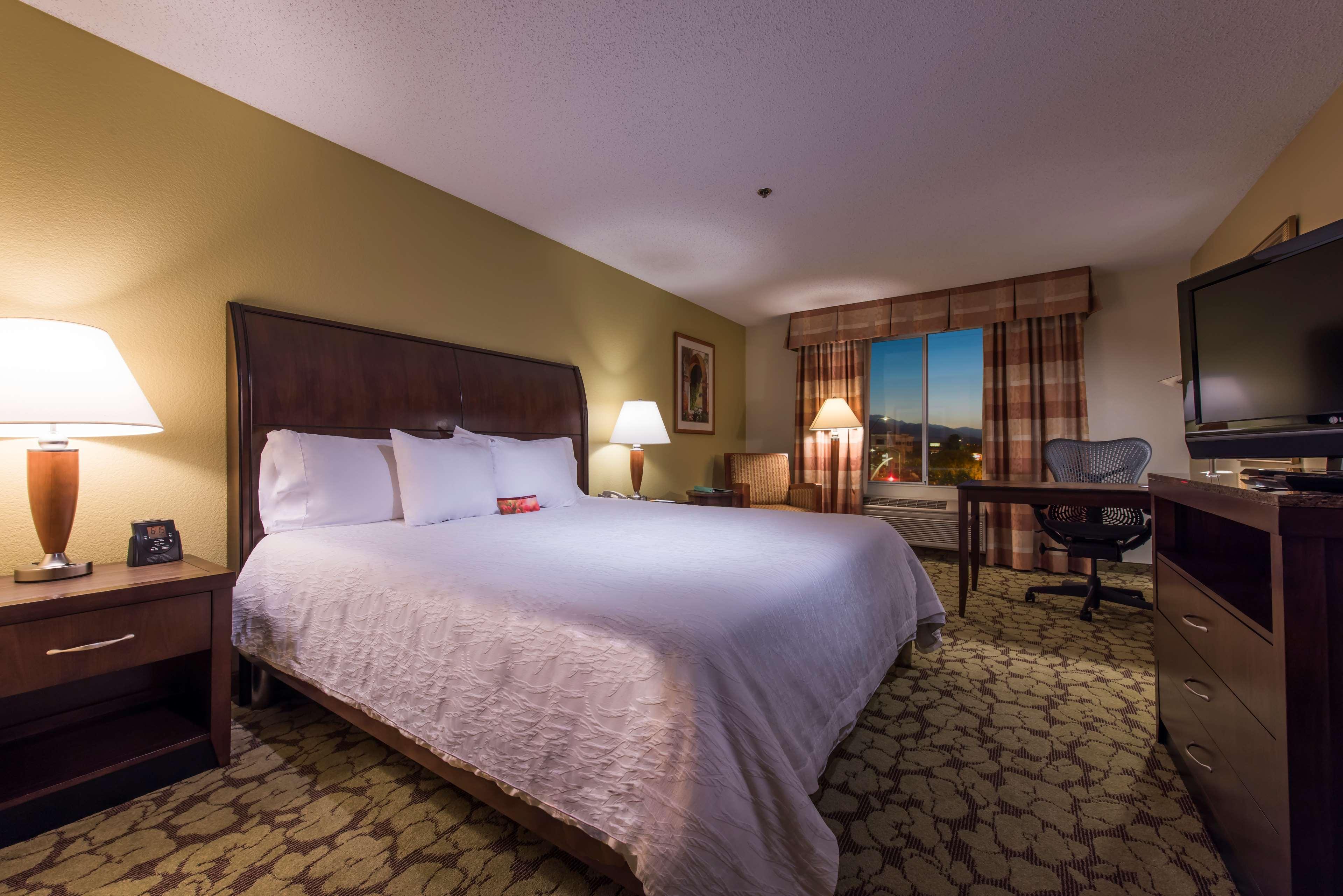 Hilton Garden Inn Arcadia/Pasadena Area Bagian luar foto