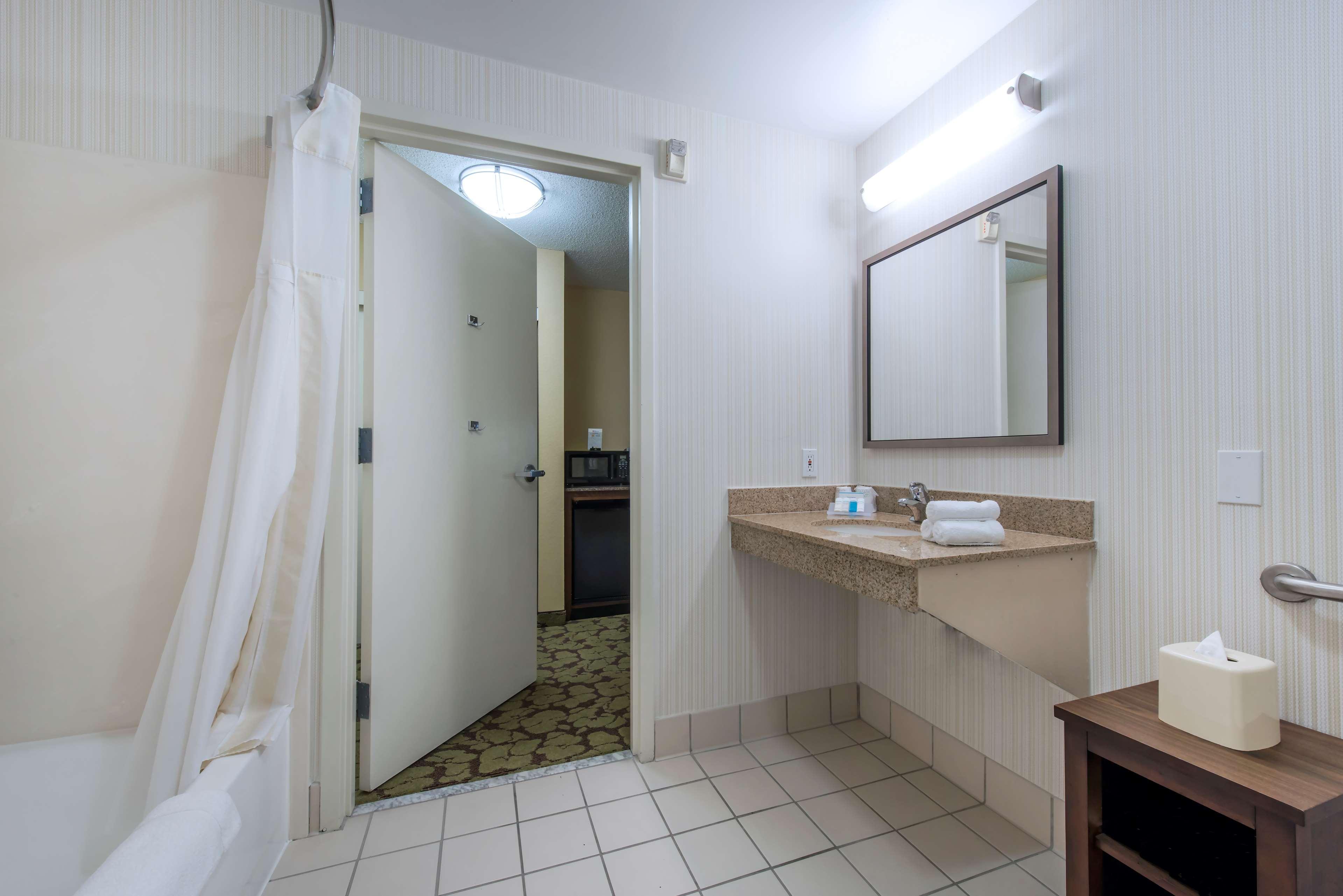 Hilton Garden Inn Arcadia/Pasadena Area Bagian luar foto