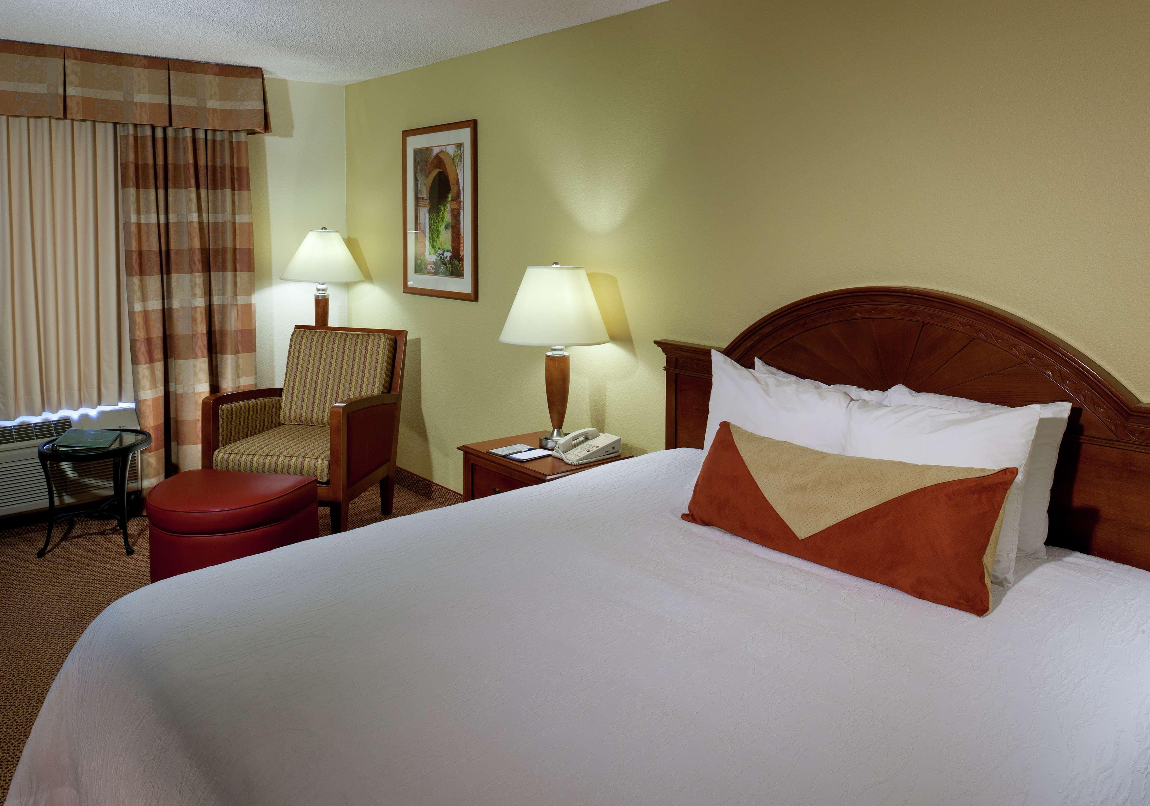 Hilton Garden Inn Arcadia/Pasadena Area Bagian luar foto