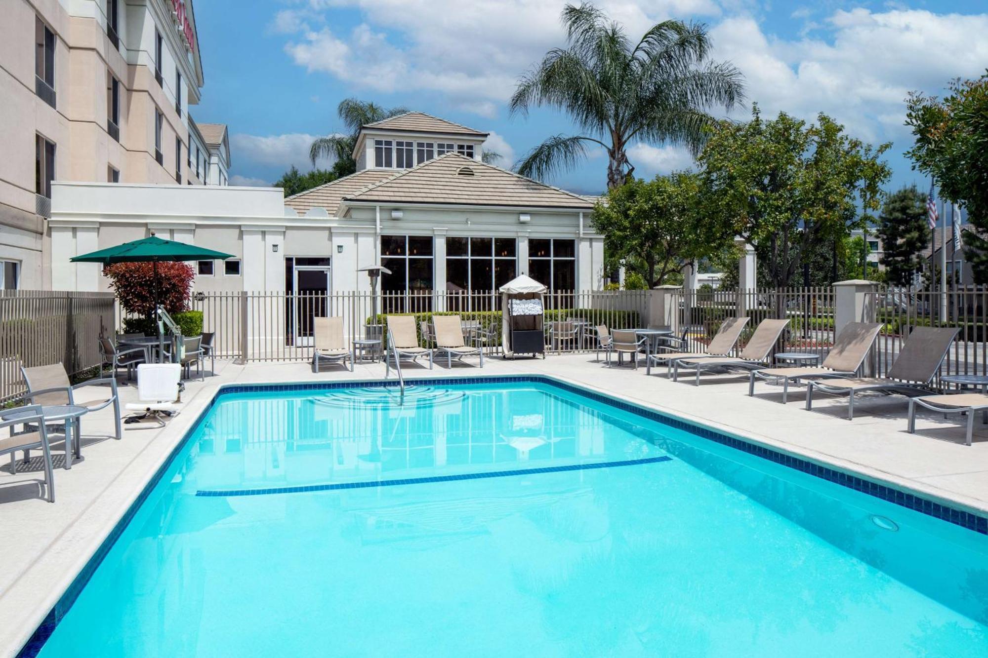 Hilton Garden Inn Arcadia/Pasadena Area Bagian luar foto